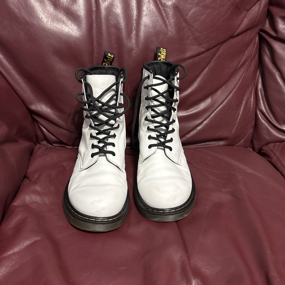 Dr Martens Air Wair Zavala Combat Leather Boots White, Woman size 7 Men's 6